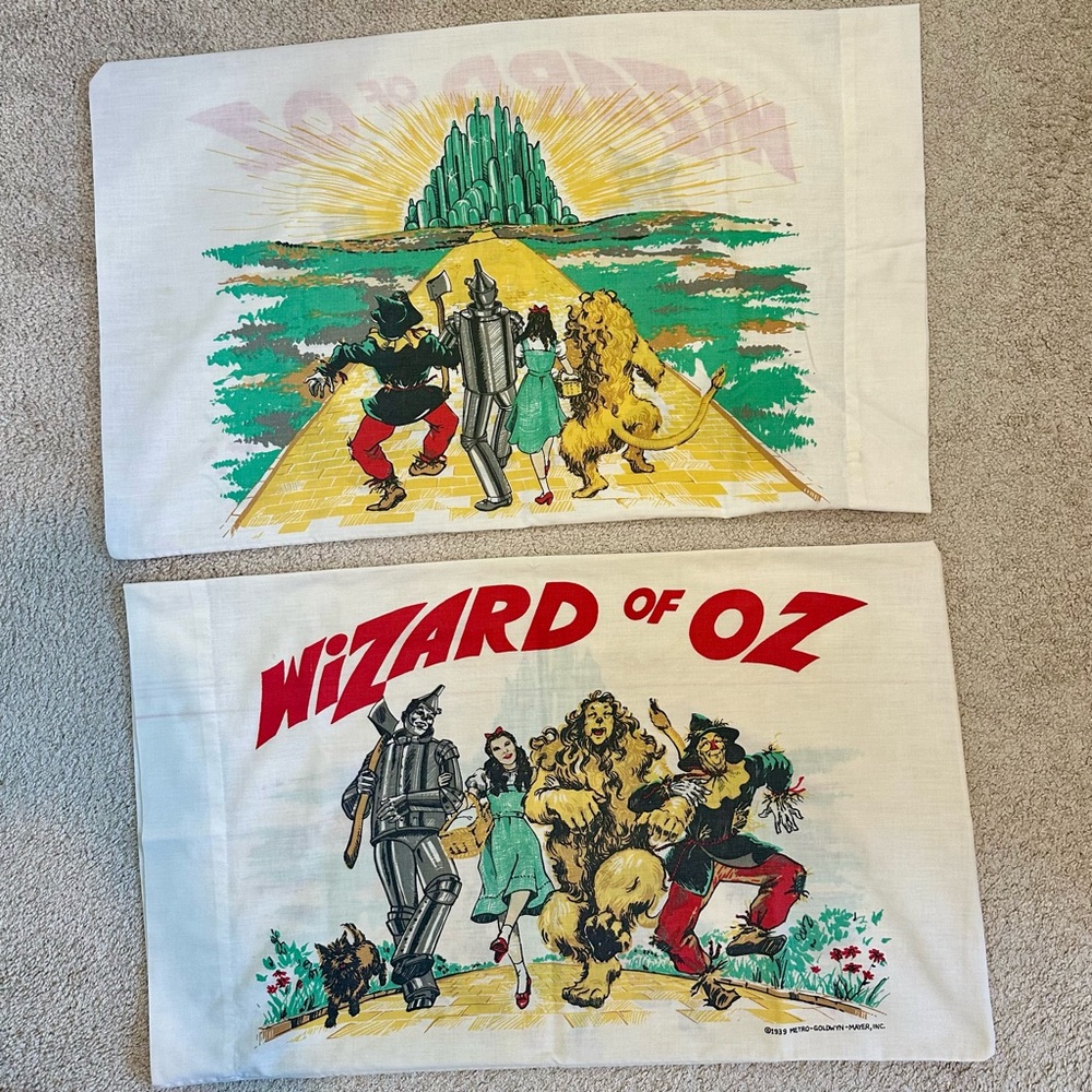 Vintage wizard of Oz pillow cases - set of two